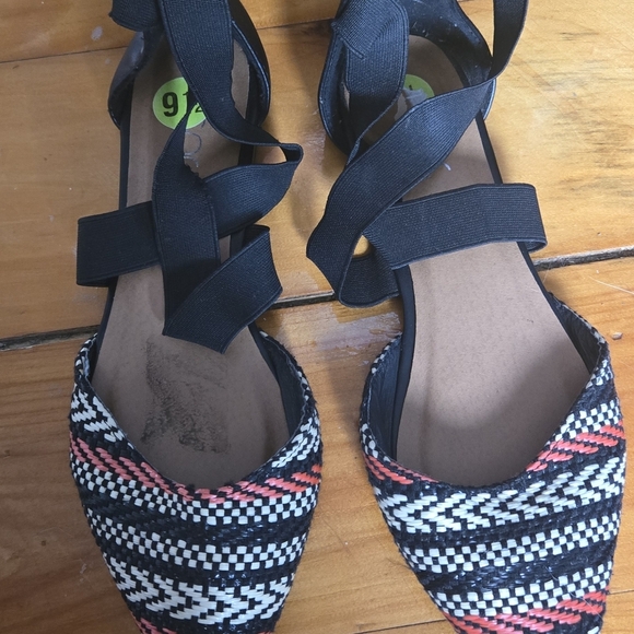 Women's Black and Red Striped Flats Sugar Size 9.5 - Picture 6 of 7